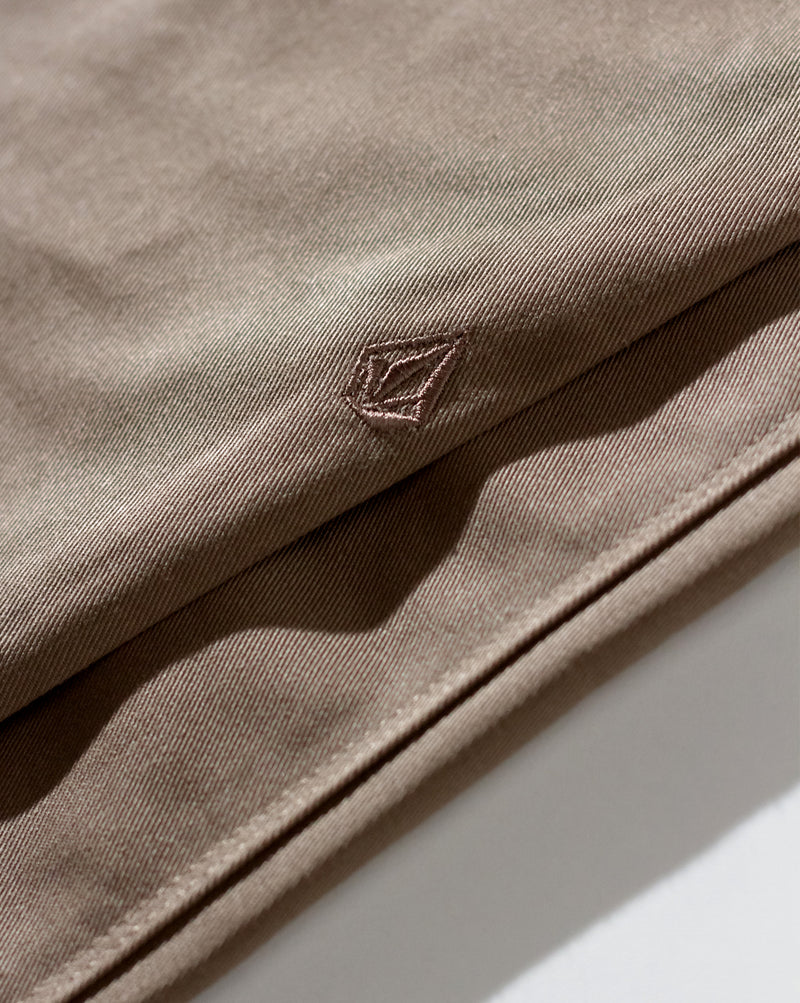 Calça Volcom Frickin Modern Stretch Chino Mushroom