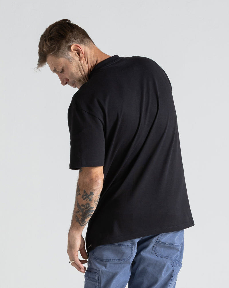 Camiseta Comfort Fit Volcom Death Truction Preta