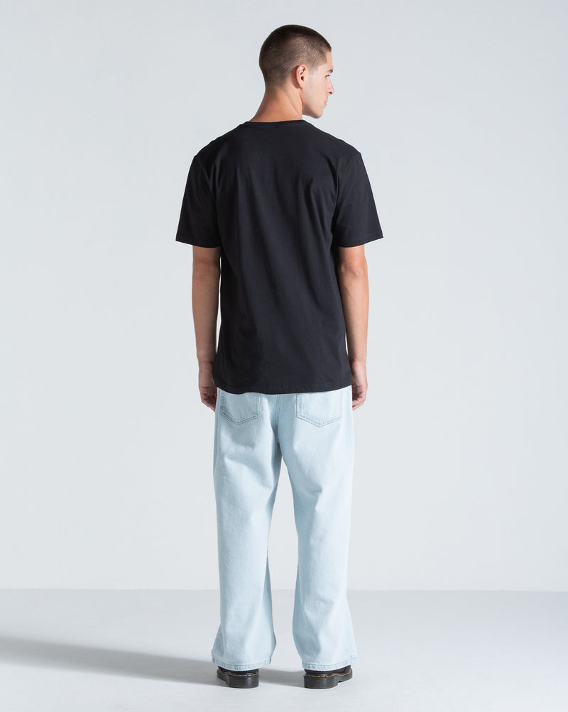 Camiseta Regular Volcom Ingrow Preta