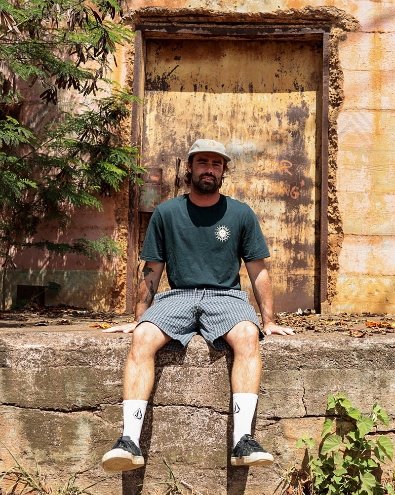 Camiseta Volcom Regular Solarian Preta