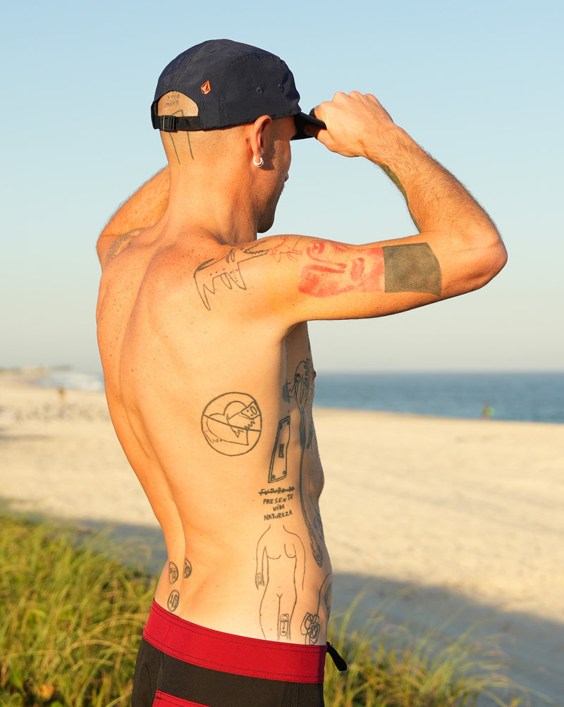 Boné Volcom FA x Alucinandinho J Fox Azul Marinho