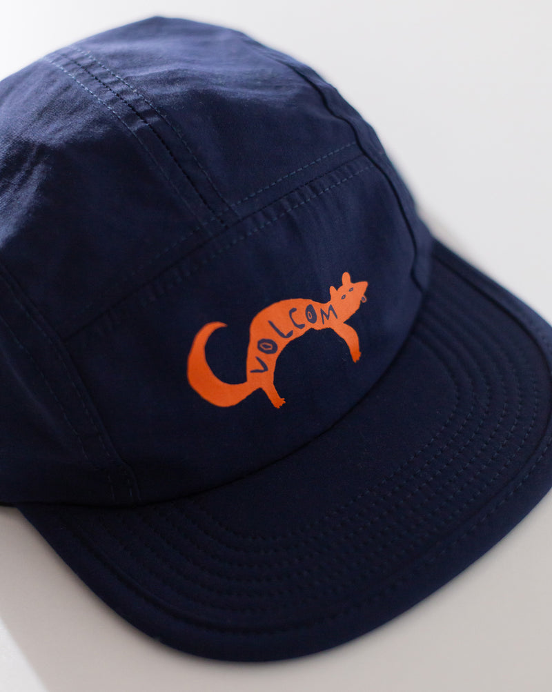 Boné Volcom FA x Alucinandinho J Fox Azul Marinho