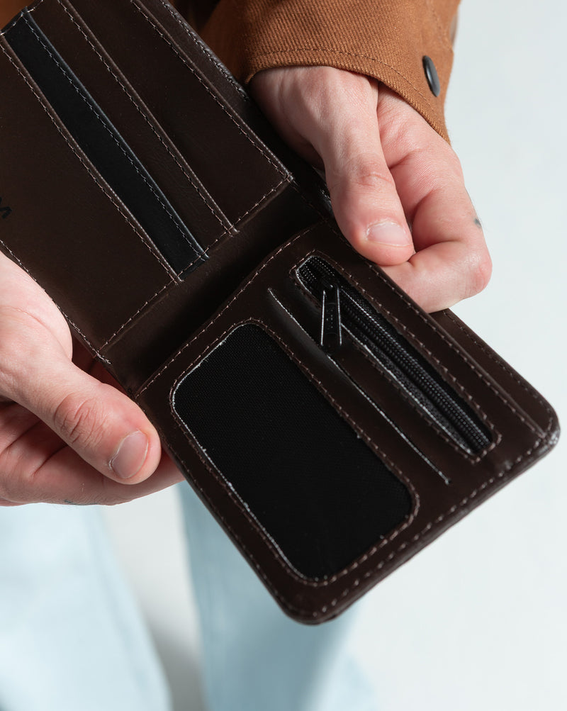 Carteira Volcom Slim Stone Marrom Escuro