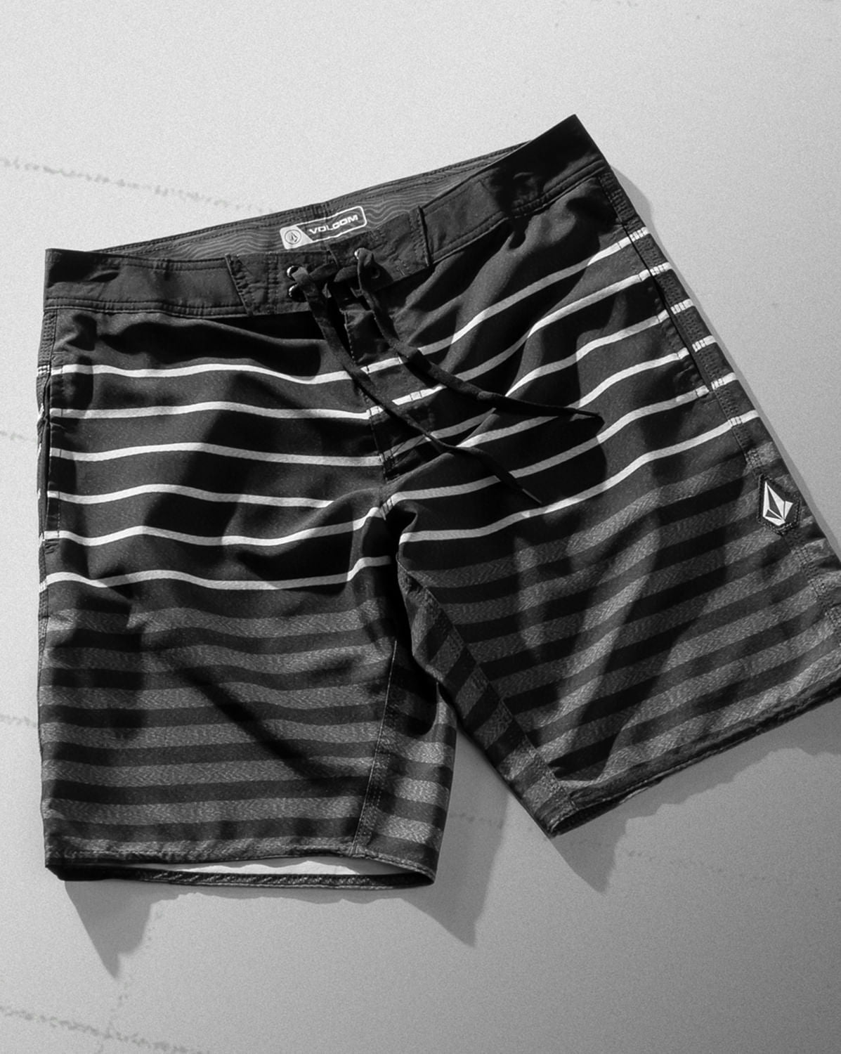 Boardshort Volcom Quarta Stripe Preto