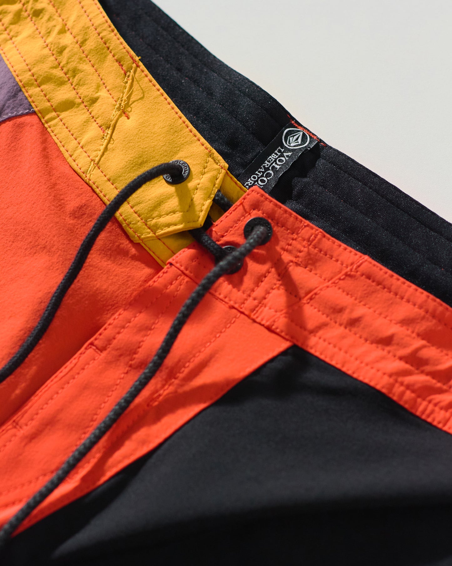 Boardshort Volcom Assymilation Liberator Bright Red