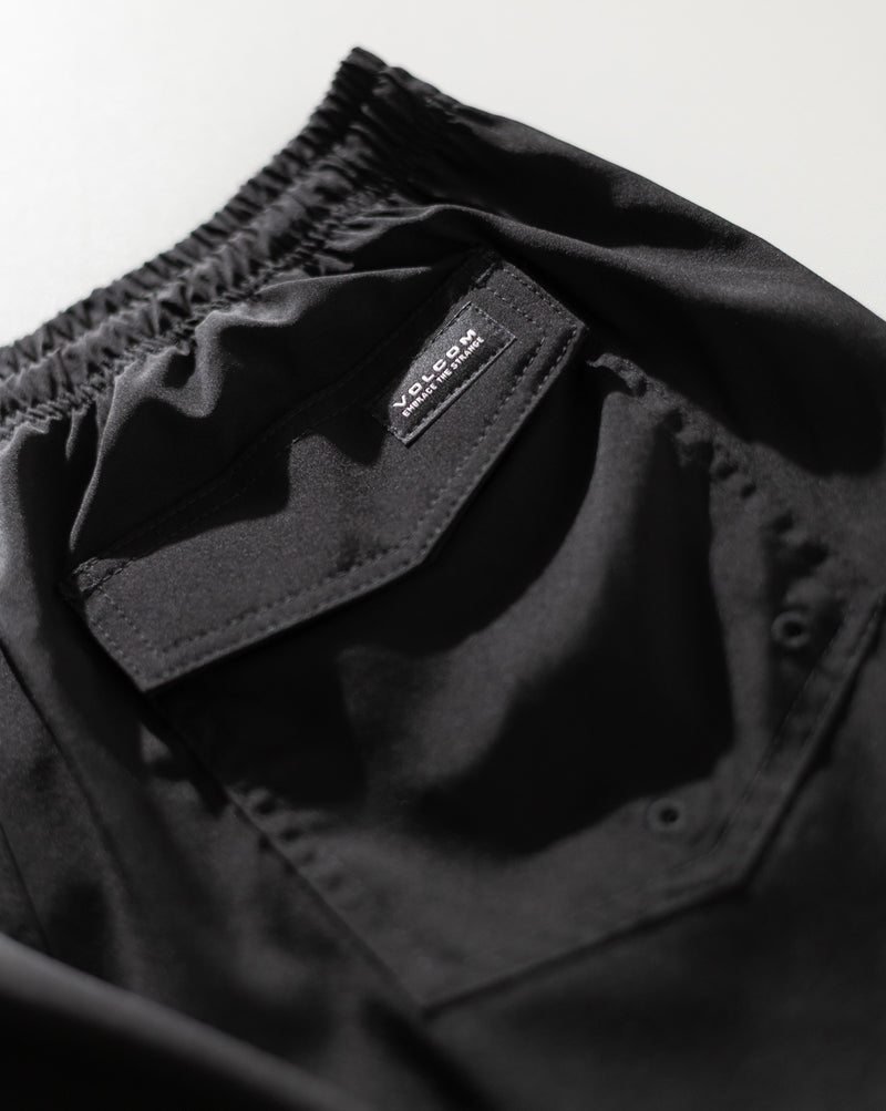 Shorts Volcom Solid Stone Preto