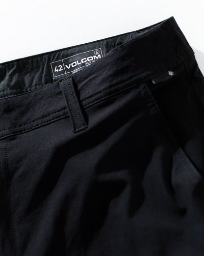 Bermuda Híbrida Volcom Cashed Cargo Black