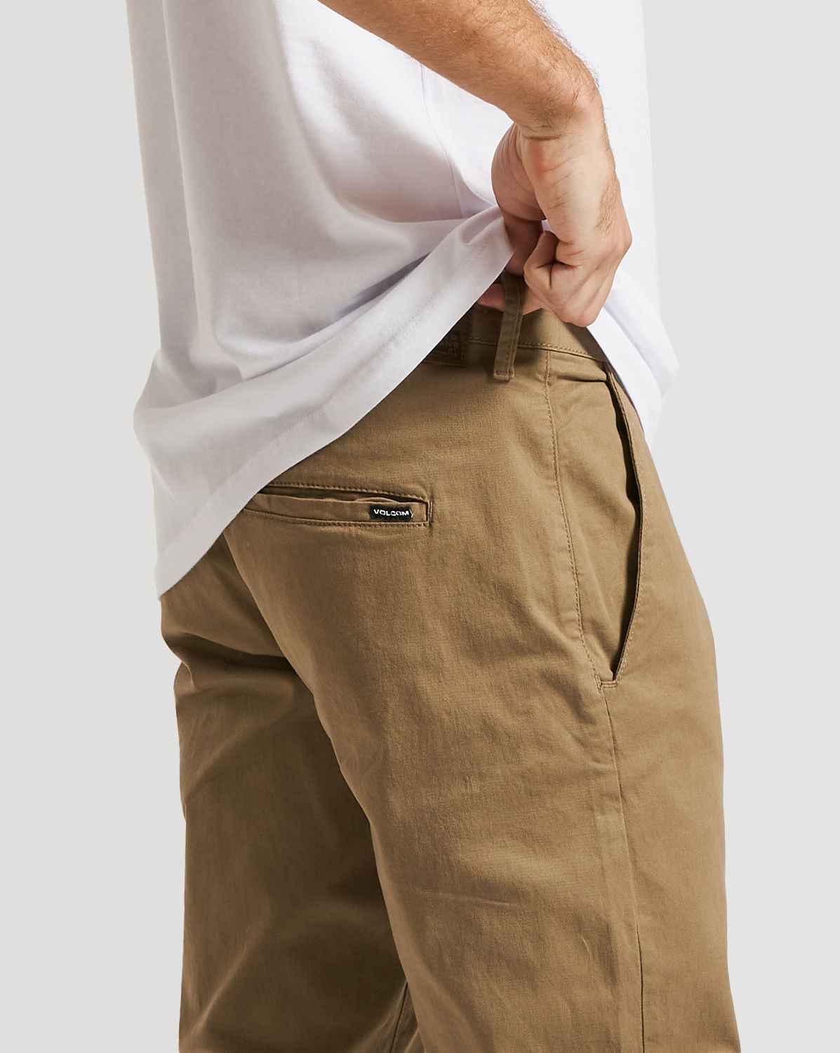 Calça Volcom Classic Chino Bege