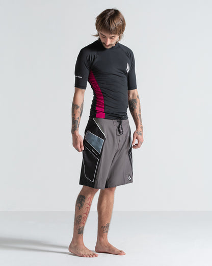 Lycra Manga Curta Volcom Lido Solid Preta