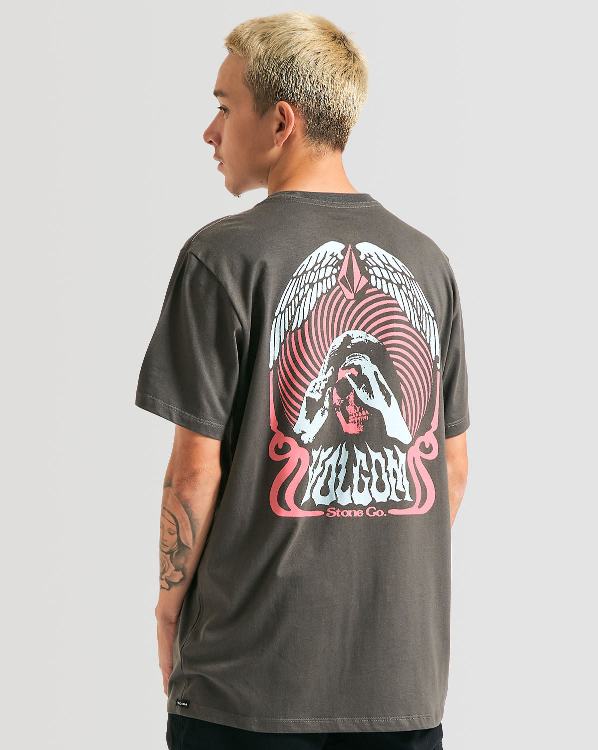 Camiseta Volcom Slim Subterraner Grafite