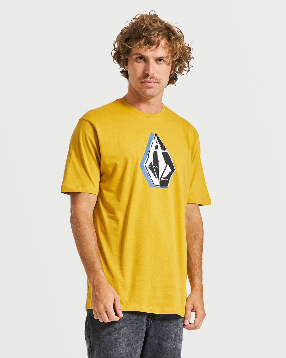 Camiseta Volcom Regular Slightly Removed Amarela