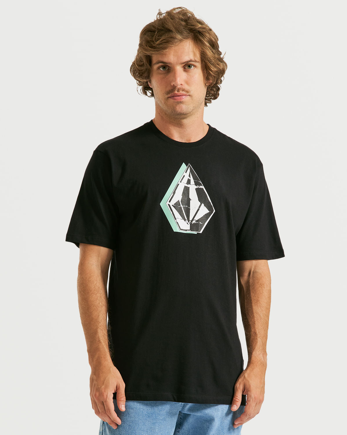 Camiseta Volcom Regular Slightly Removed Preta