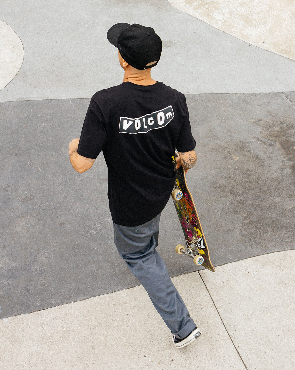 Camiseta Volcom Regular Skate Vitals Preta