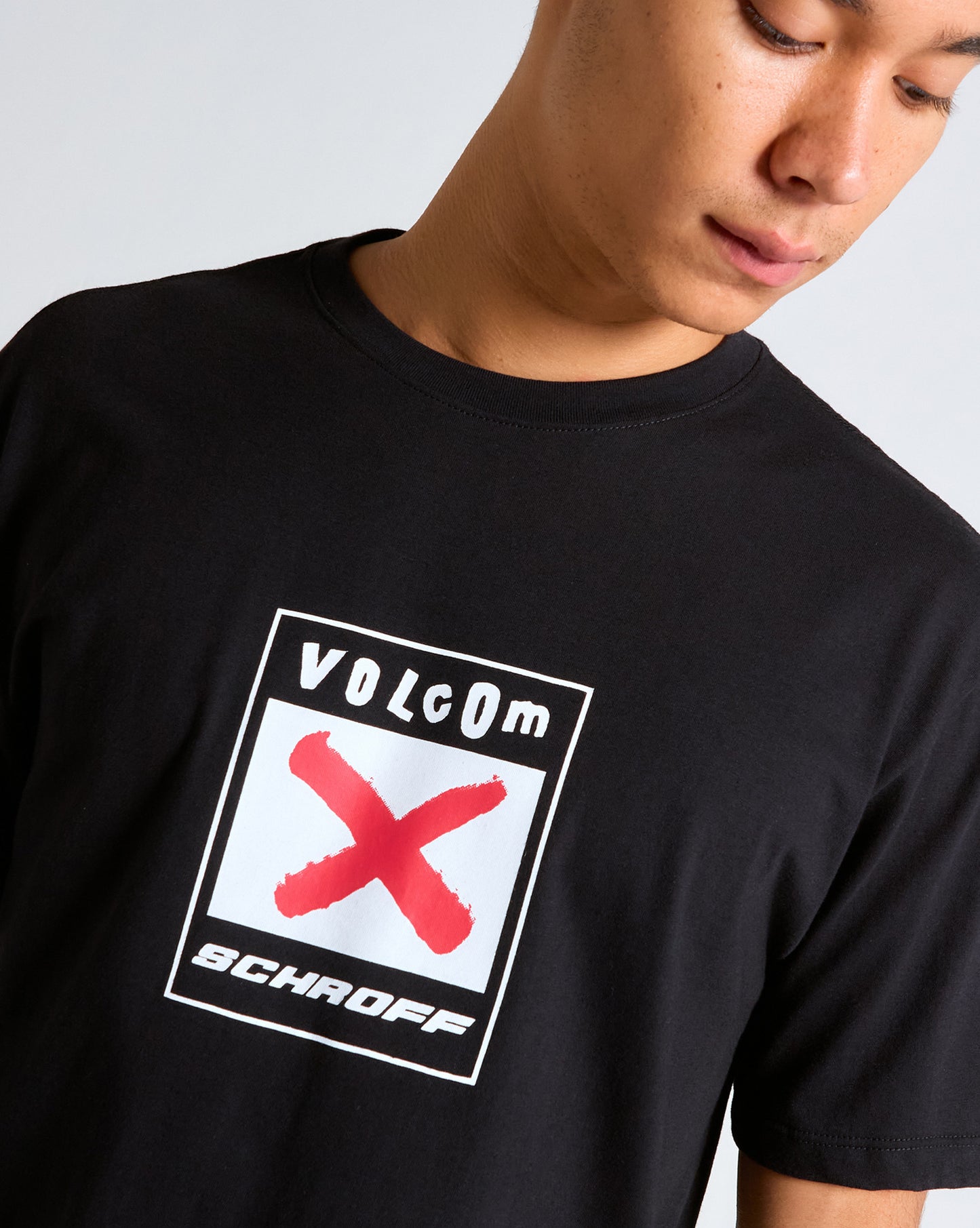 Camiseta Volcom Schroff X Volcom Preta