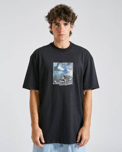 Camiseta Volcom Comfort Passing Preta