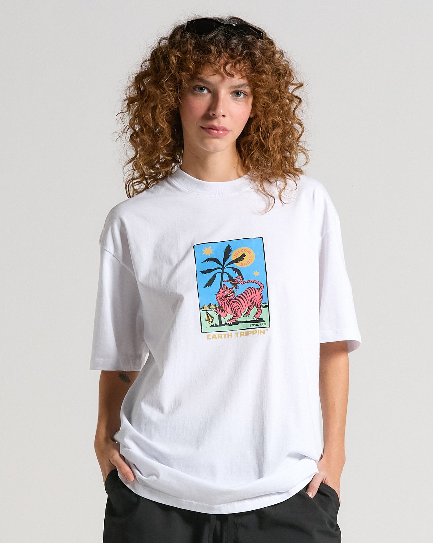 Camiseta Volcom Comfort Tarot Tiger Branca