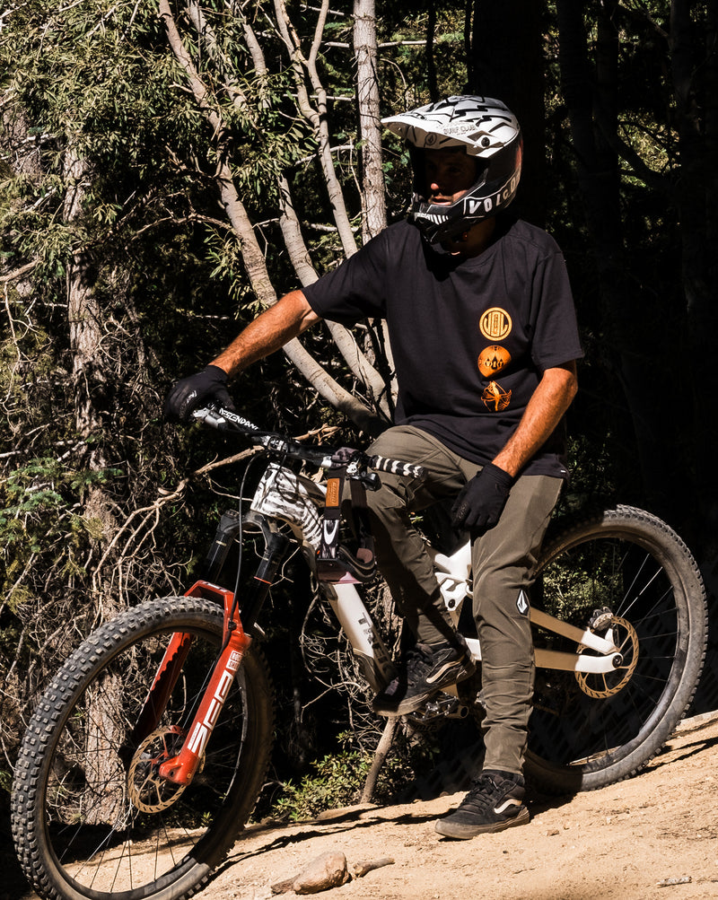 Camiseta Volcom Distance Preta