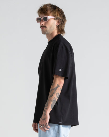 Camiseta Comfort Fit Volcom Circle Solid Preta