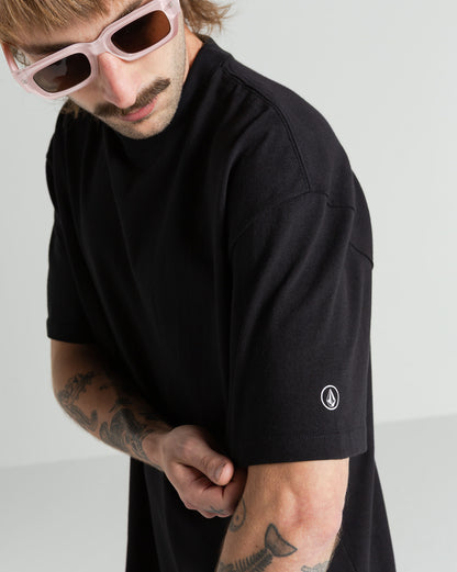 Camiseta Comfort Fit Volcom Circle Solid Preta