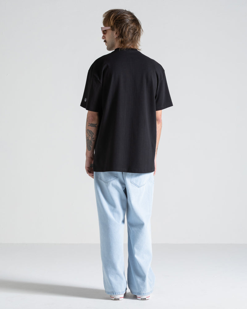 Camiseta Comfort Fit Volcom Circle Solid Preta