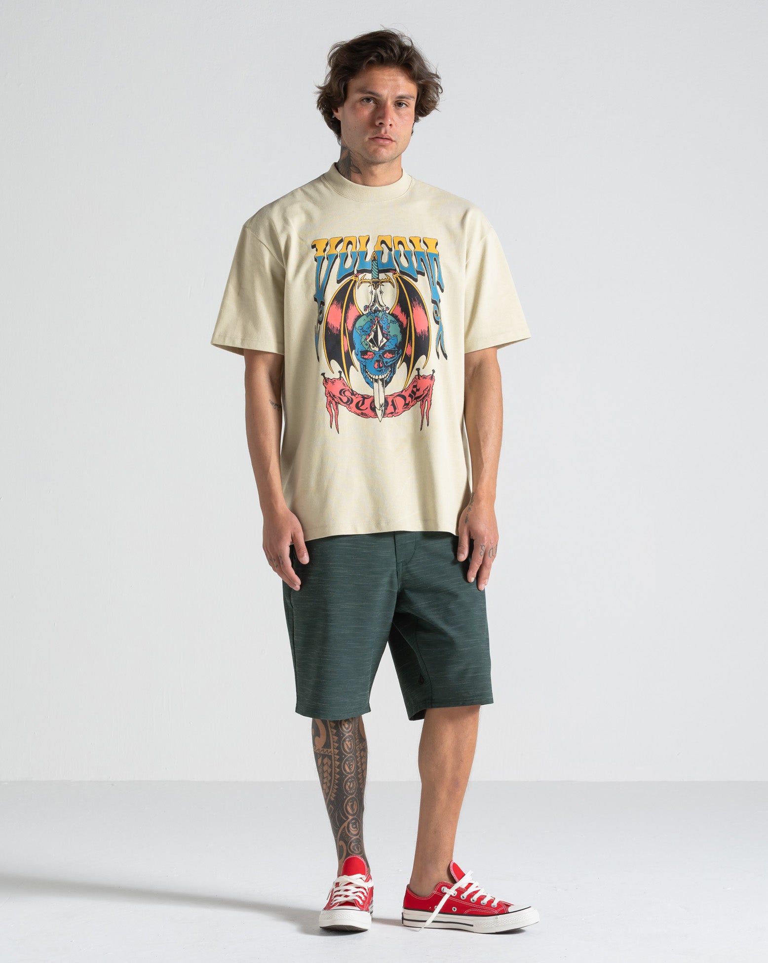 Camiseta Comfort Fit Volcom World Weapon Bege - Volcom Brasil