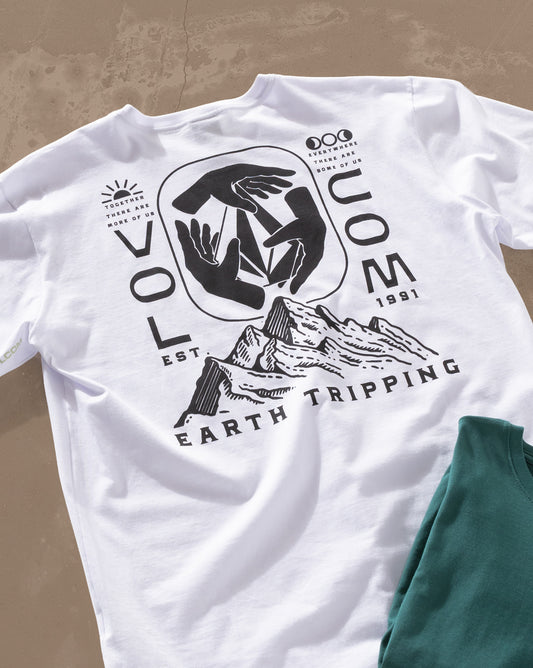 Camiseta Regular Volcom Handeling Branca