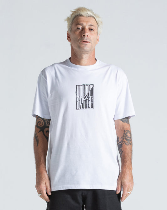 Camiseta Regular Volcom Exacto Branca