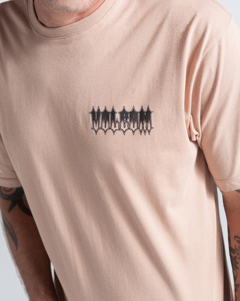 Camiseta Regular Volcom Gamma Doom Bege