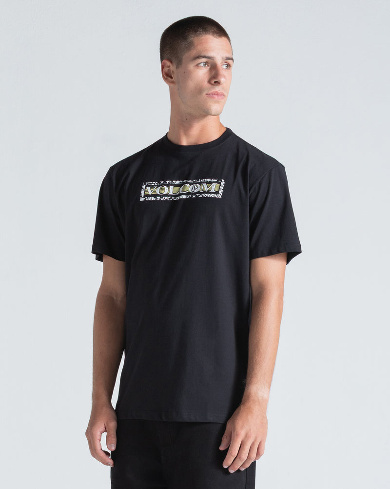 Camiseta Regular Volcom You Drain Preta