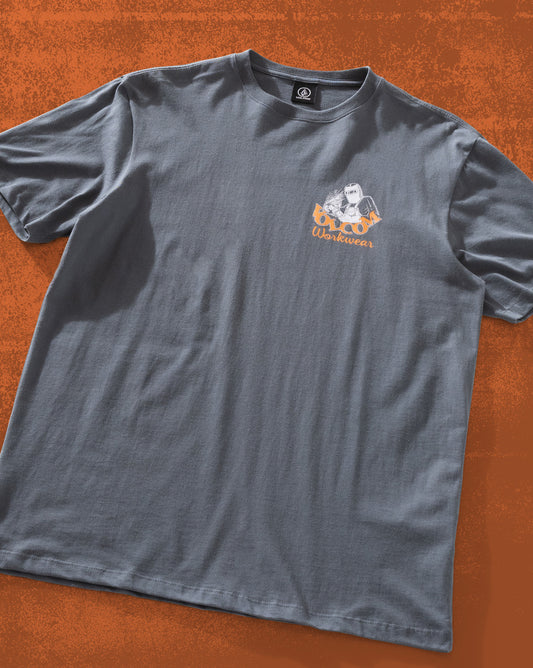 Camiseta Regular Volcom Grindit Cinza Chumbo