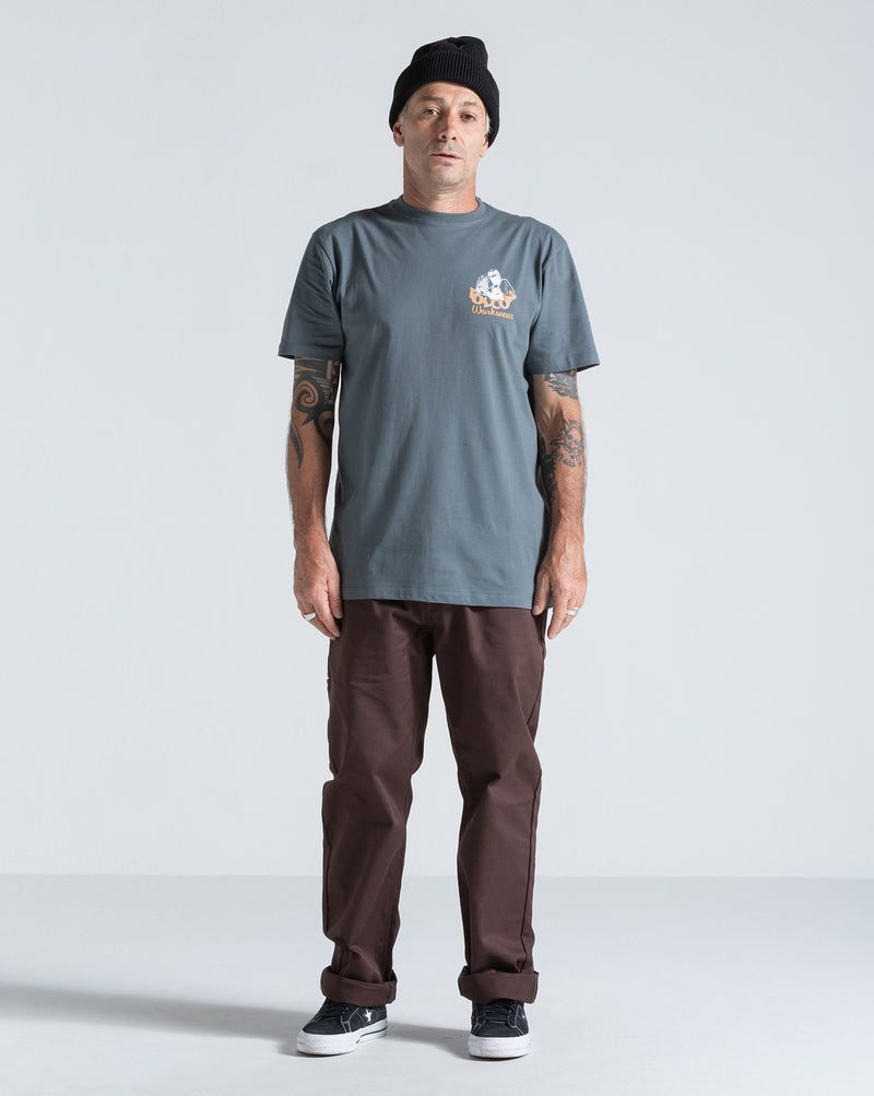 Camiseta Regular Volcom Grindit Cinza Chumbo