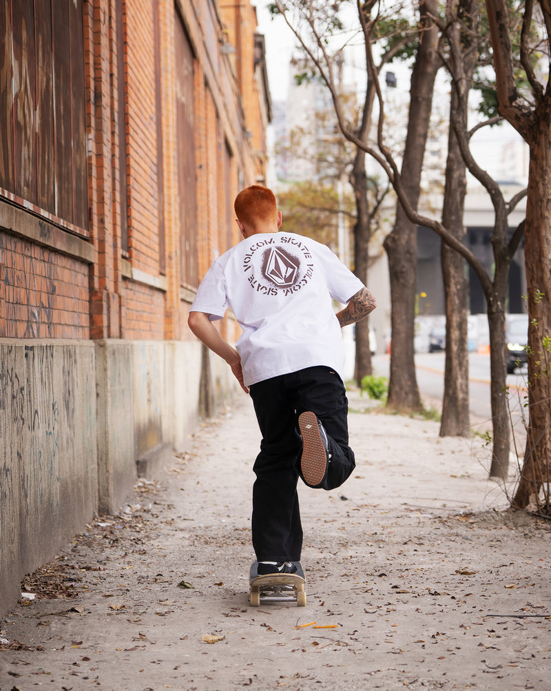 Camiseta Regular Volcom Skidder Branca