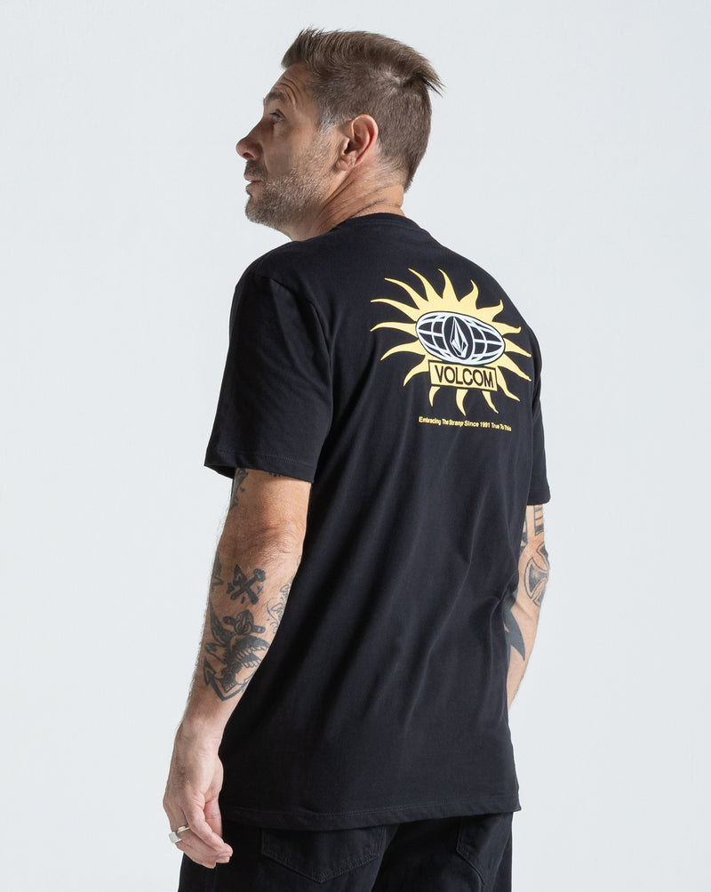 Camiseta Regular Volcom Sunlog Preta