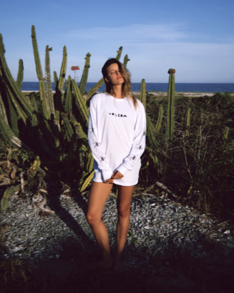 Camiseta Manga Longa Volcom FA x Alucinandinho Moskito Branca