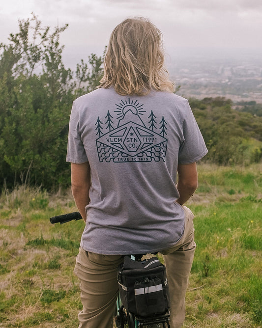 Camiseta Volcom Regular Peak