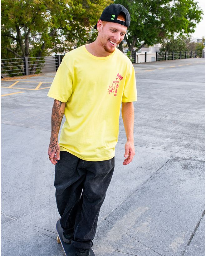 Camiseta Volcom Regular Heavy Living Amarela