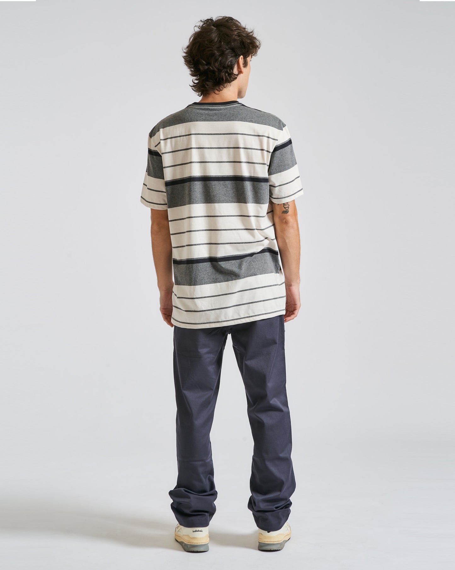 Camiseta Volcom Stripe Stone Cinza