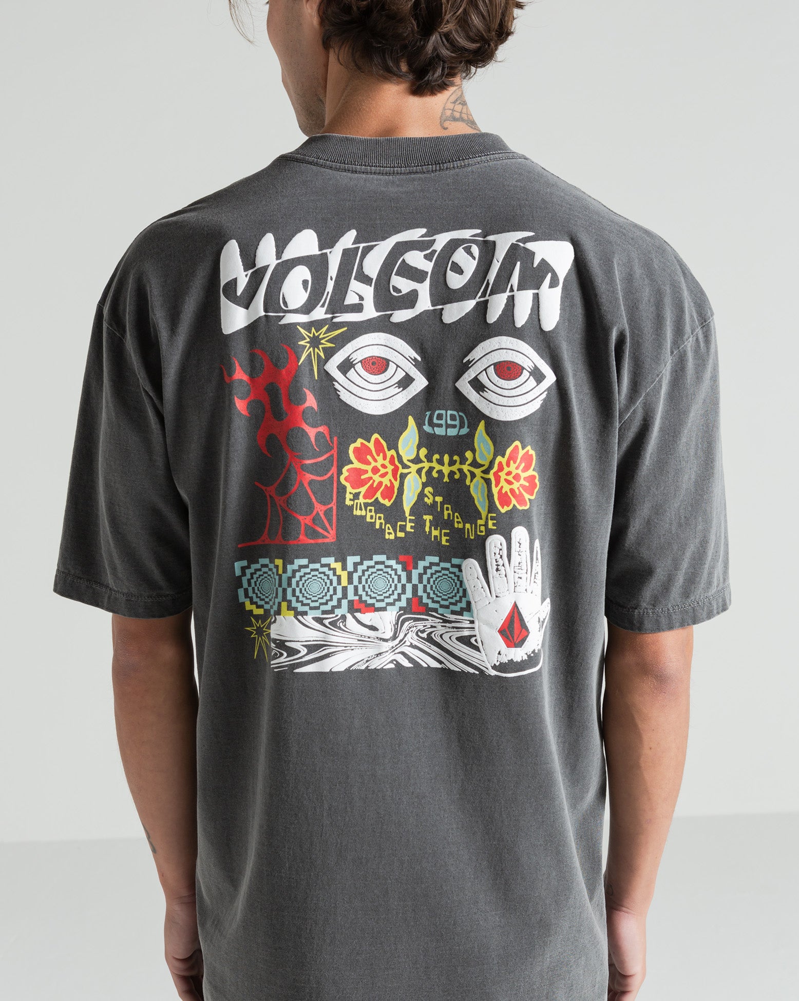 Camiseta Comfort Fit Volcom Brain Storm Preta - Volcom Brasil