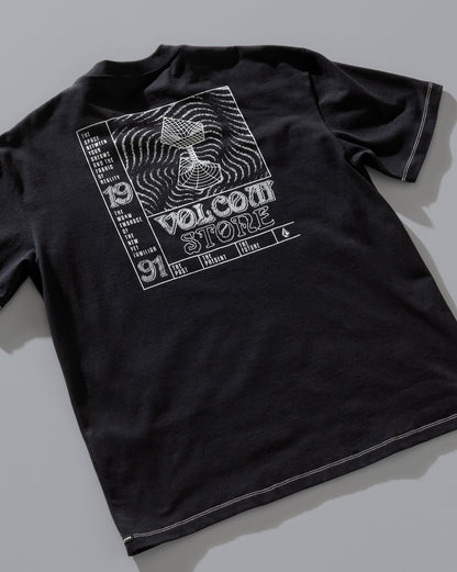 Camiseta Comfort Fit Volcom Time Wave Preta