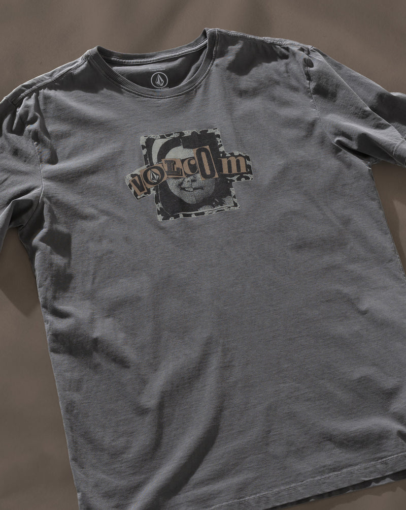 Camiseta Especial Volcom Sneer Preta