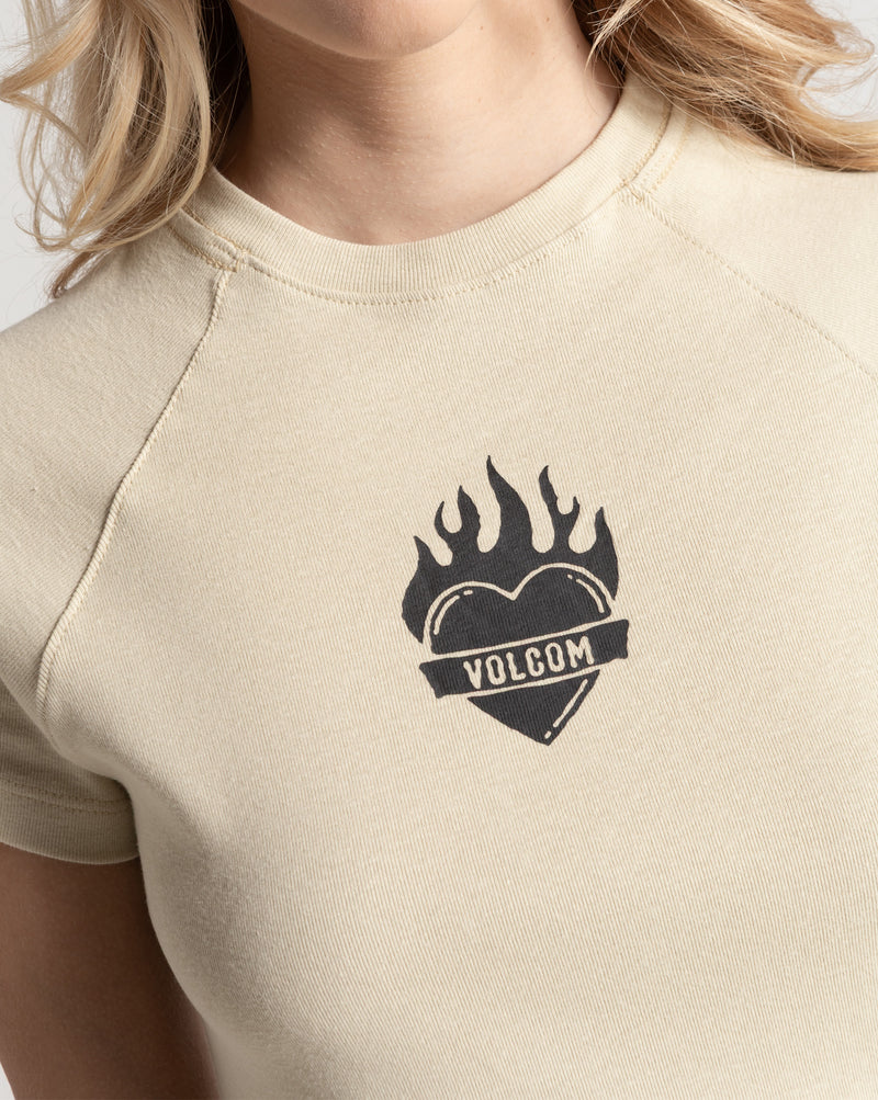 Camiseta Especial Volcom Burning Heart Bege