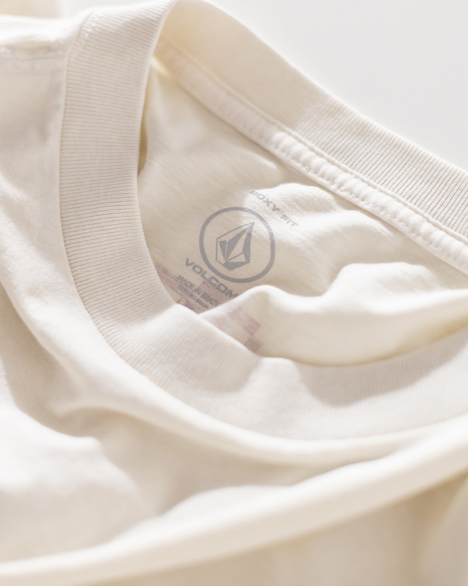 Camiseta Especial Volcom Dial Up Off White - Volcom Brasil - Loja