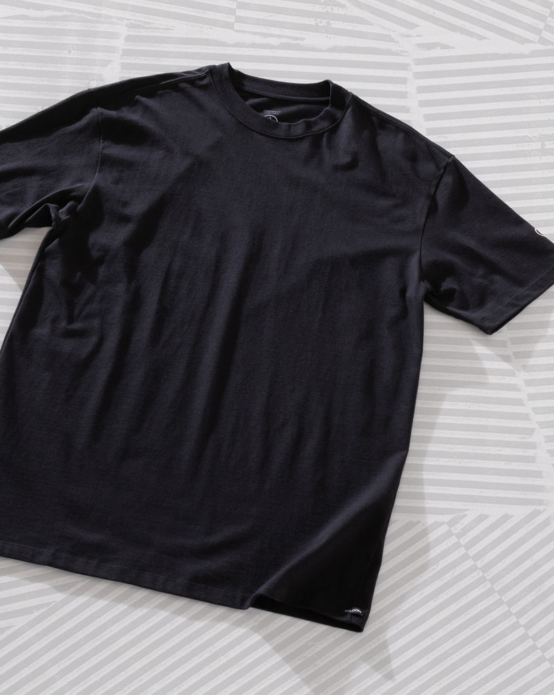 Camiseta Comfort Volcom Fit Circle Solid Preta