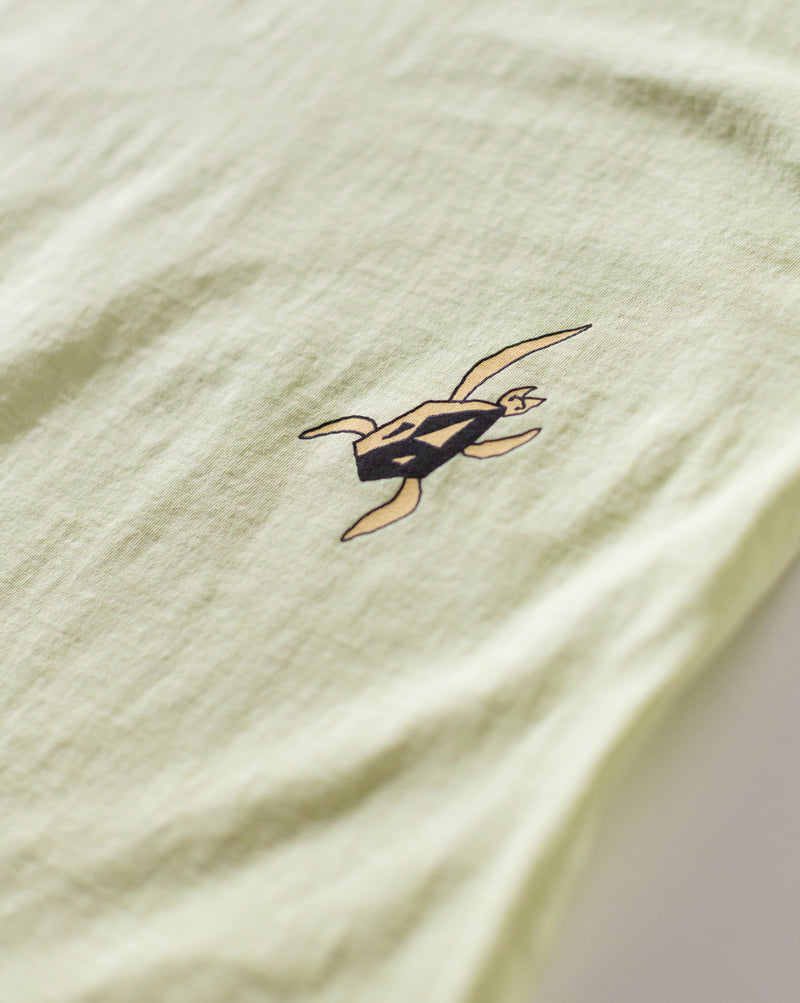 Camiseta Boxy Fit Volcom FA x Alucinandinho Cosmic Bixo Verde