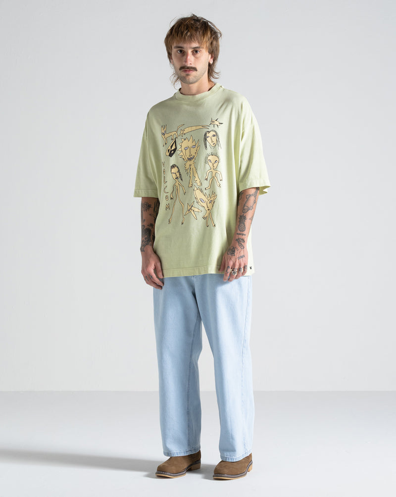 Camiseta Boxy Fit Volcom FA x Alucinandinho Cosmic Bixo Verde