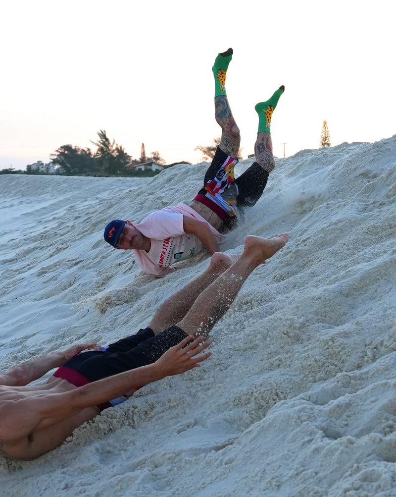 Camiseta Especial Volcom FA x Alucinandinho Earth Speaks Rosa