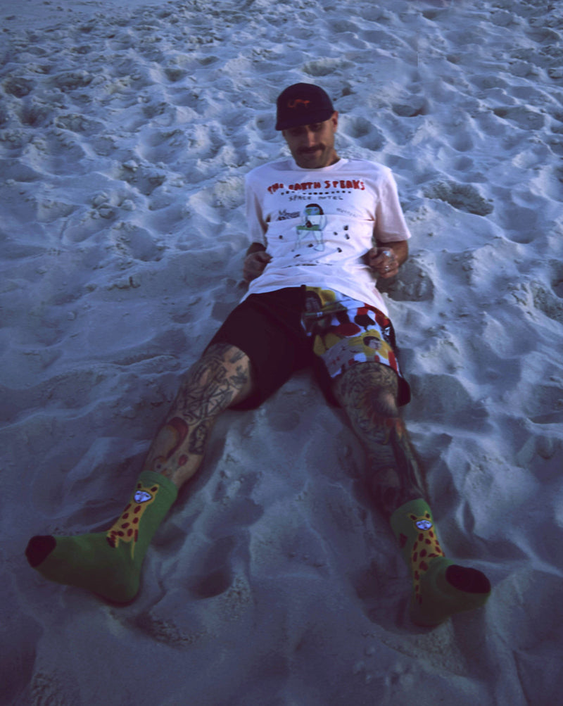 Camiseta Especial Volcom FA x Alucinandinho Earth Speaks Rosa