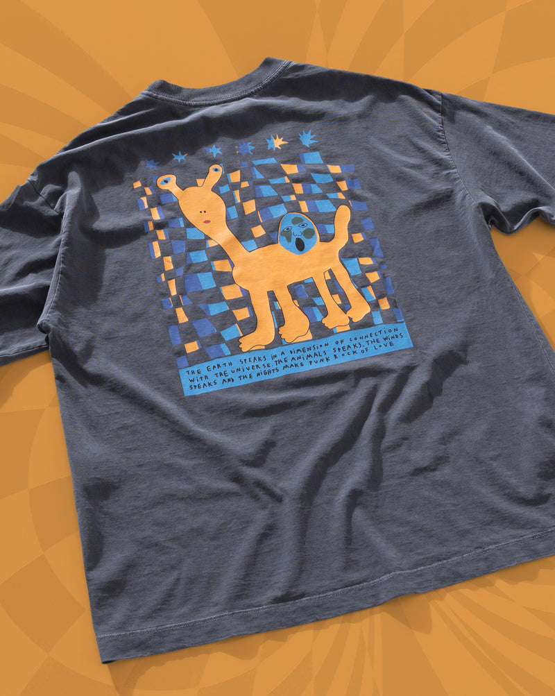 Camiseta Boxy Fit Volcom FA x Alucinandinho Punk Rock Love Cinza