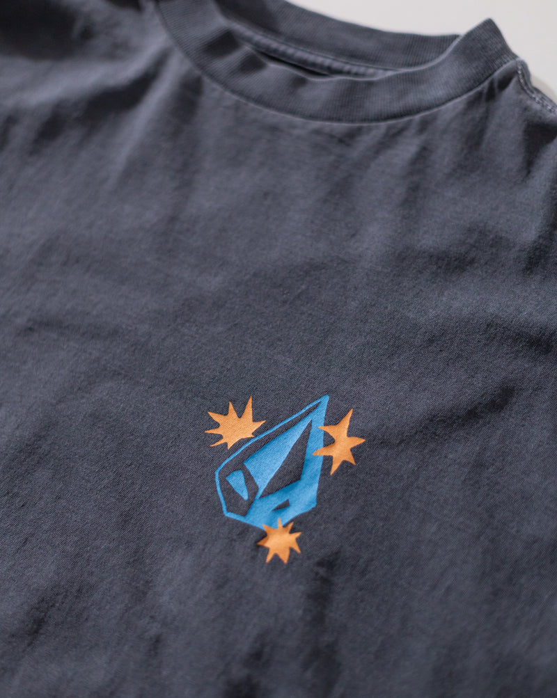 Camiseta Boxy Fit Volcom FA x Alucinandinho Punk Rock Love Cinza