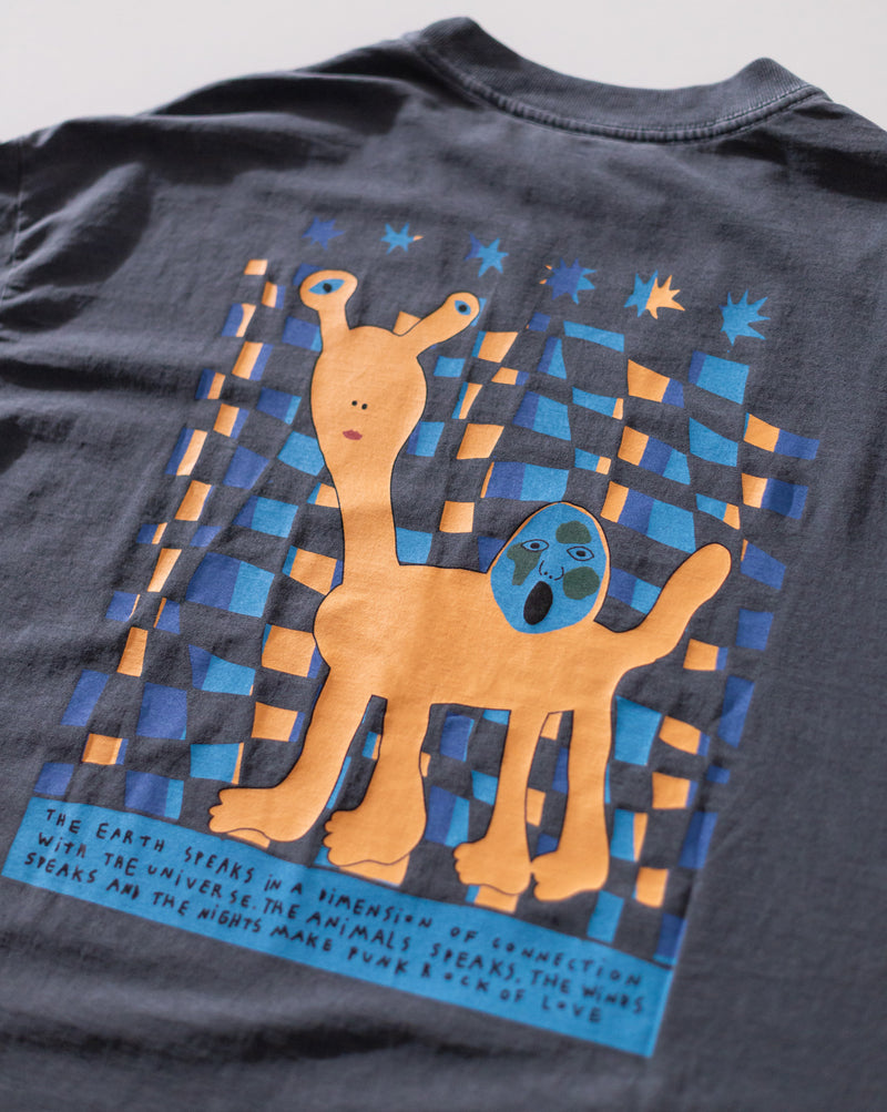 Camiseta Boxy Fit Volcom FA x Alucinandinho Punk Rock Love Cinza